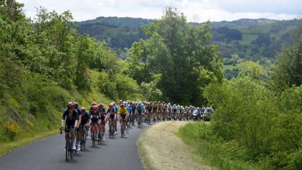 Stewart wins Dauphine stage five