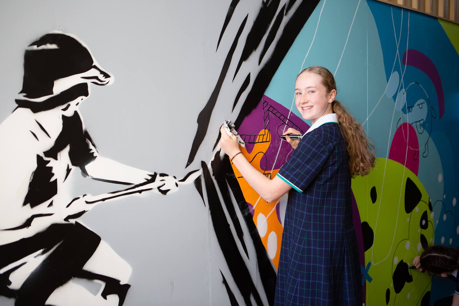 Artists Create Murals with Pupils and Centre Users
